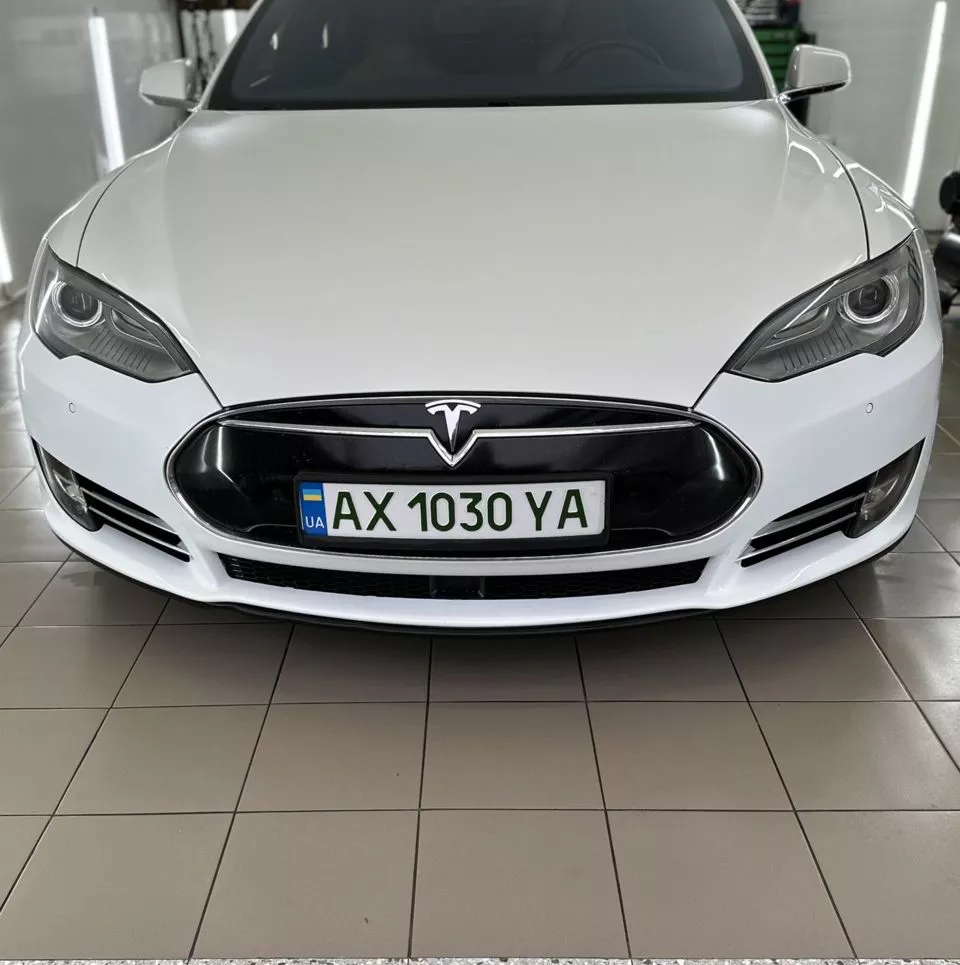 Tesla Model S  201511