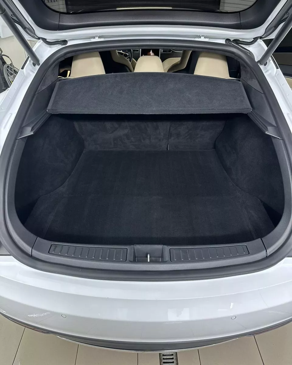 Tesla Model S  2015181