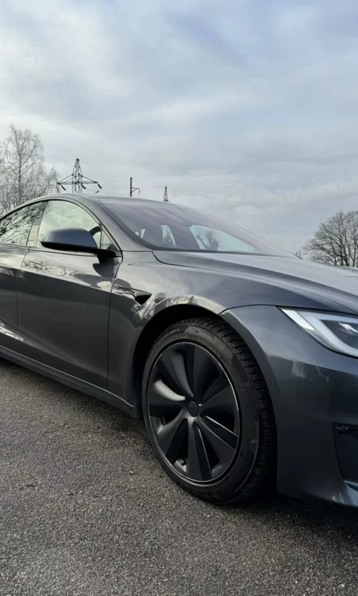 Tesla Model S  100 kWh 2021111