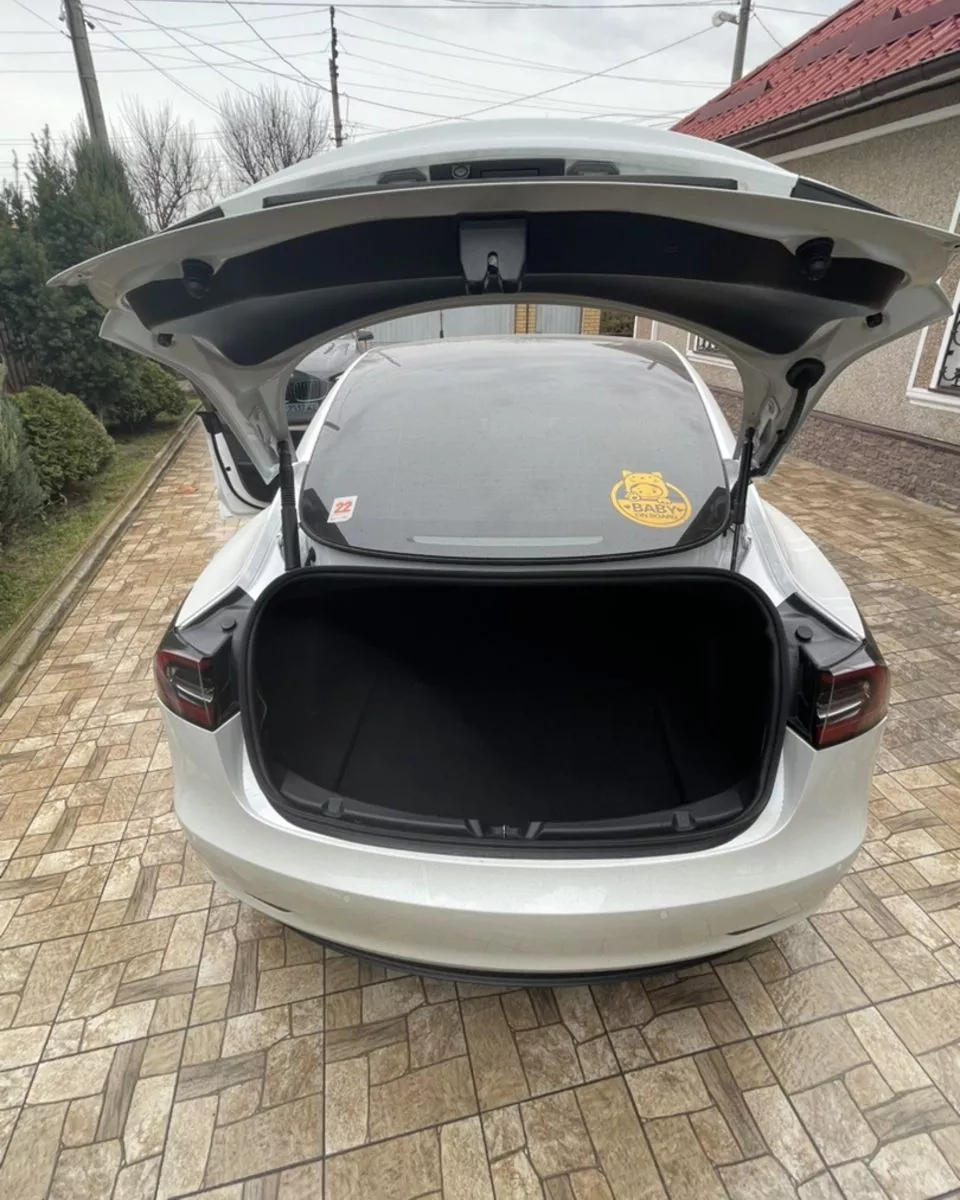 Tesla Model 3  80.5 kWh 202221