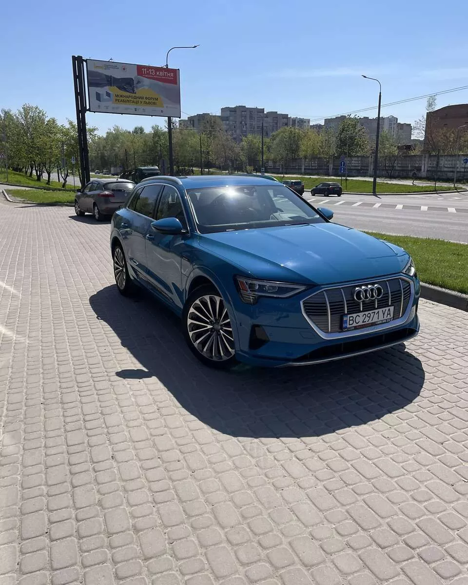 Audi E-tron  201901