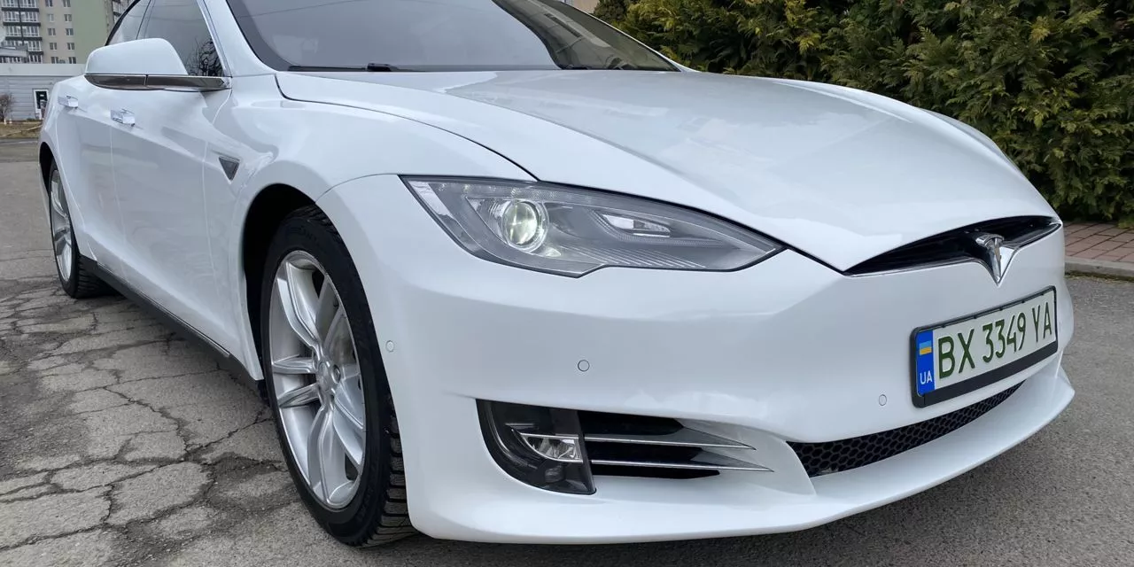 Tesla Model S  85 kWh 201441