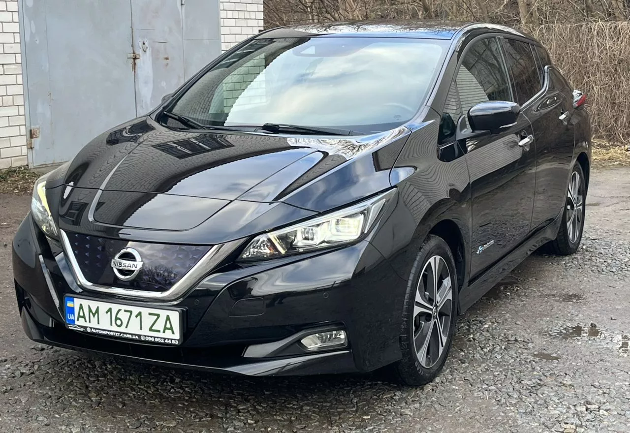 Nissan Leaf  2018111