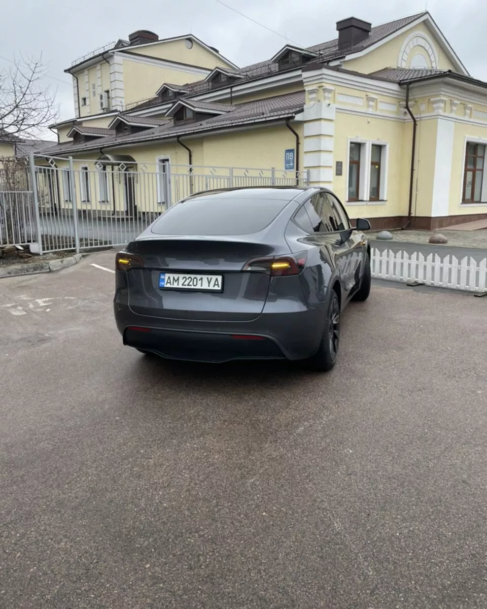 Tesla Model Y  82 kWh 2022141