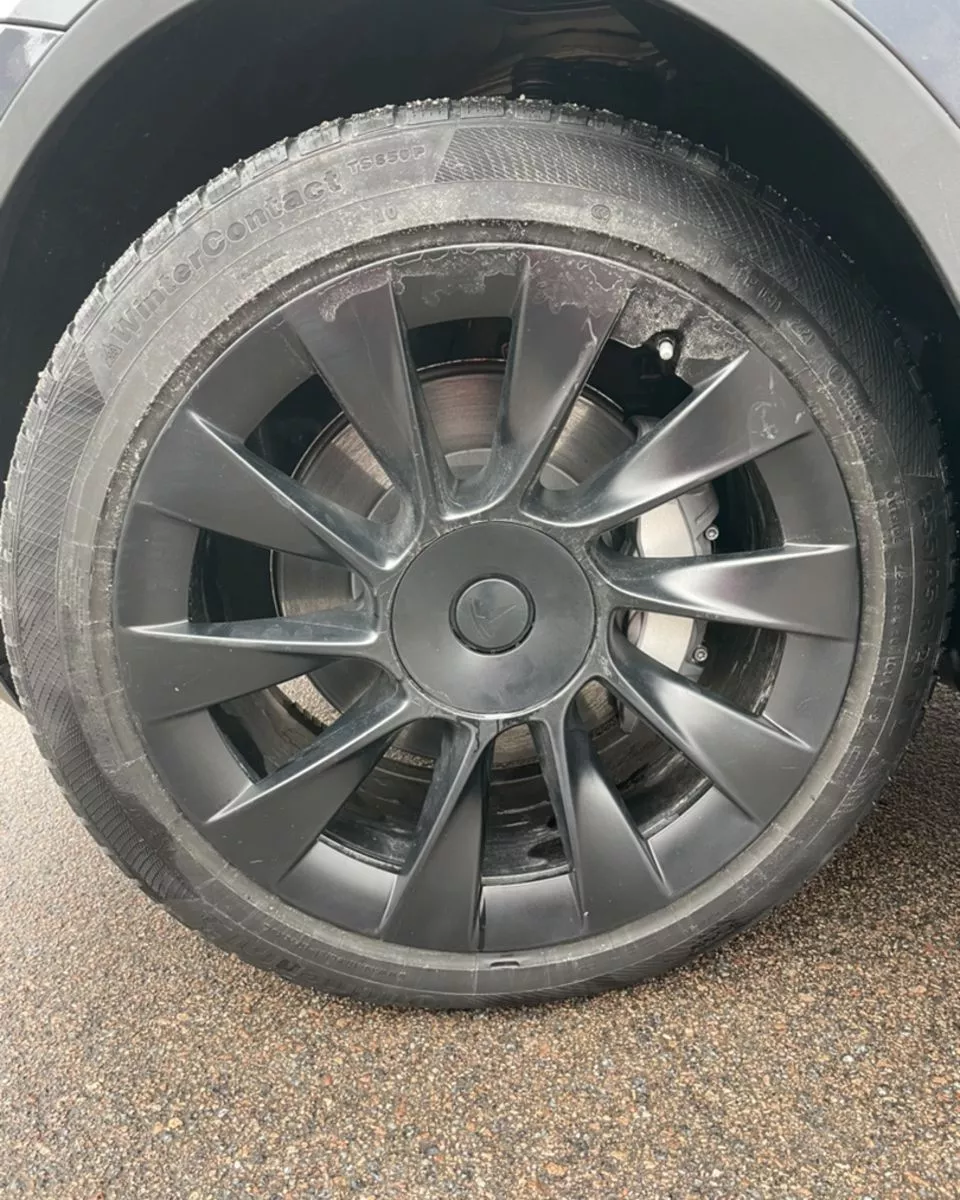 Tesla Model Y  82 kWh 2022241