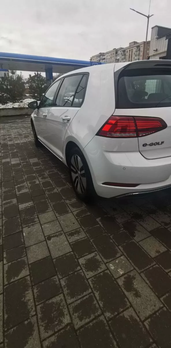 Volkswagen e-Golf  36 kWh 202051