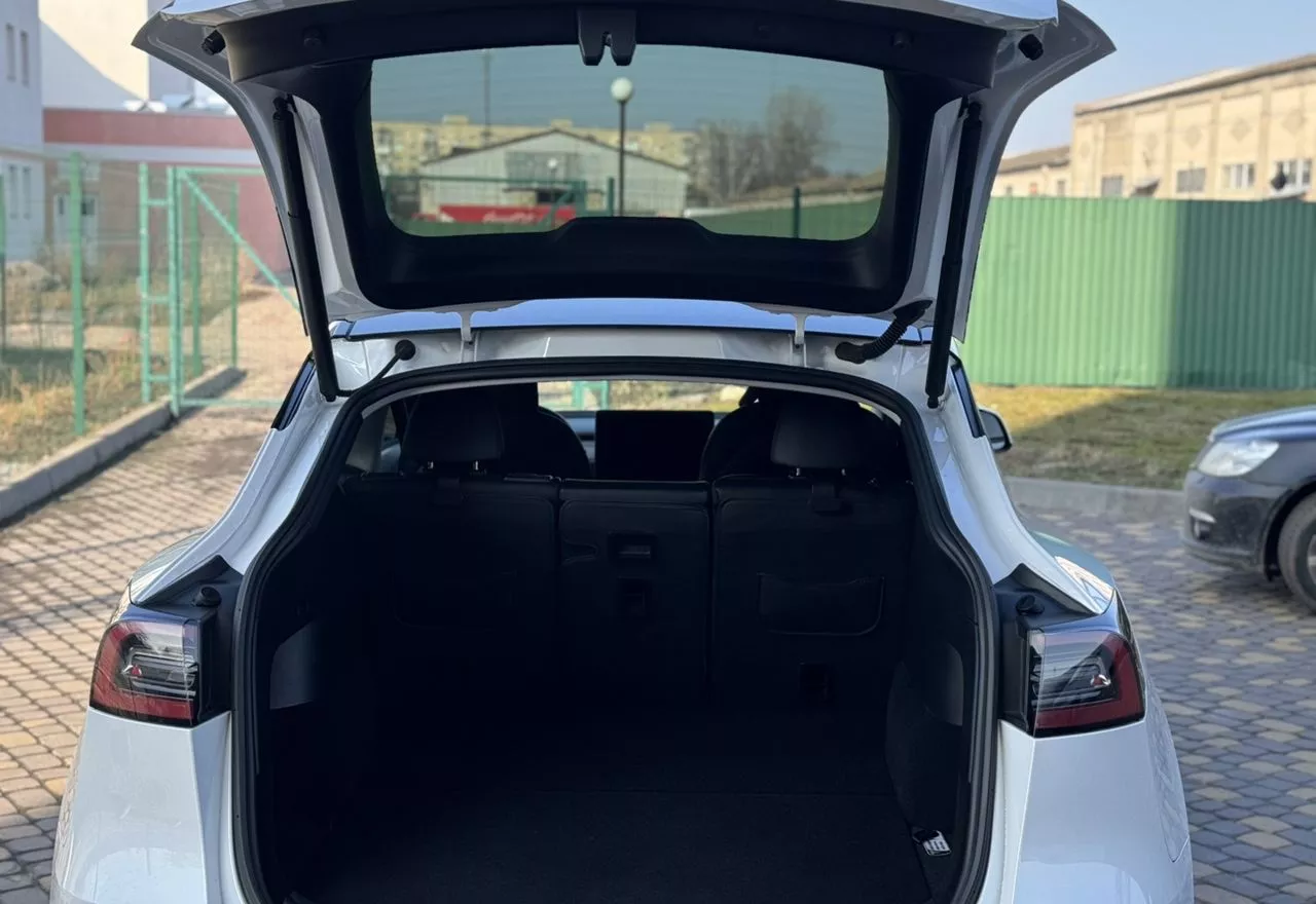 Tesla Model Y  82 kWh 2021151