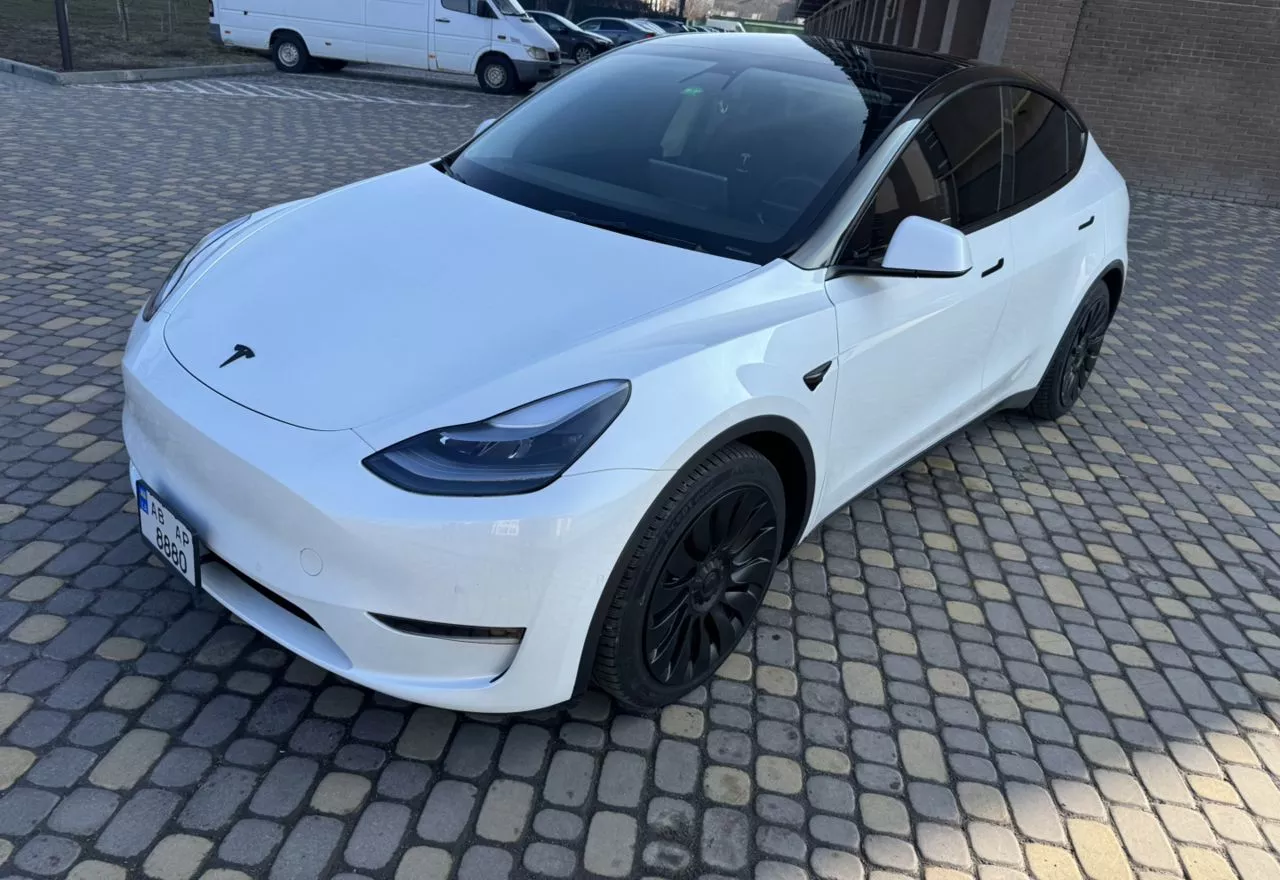 Tesla Model Y  82 kWh 2021251