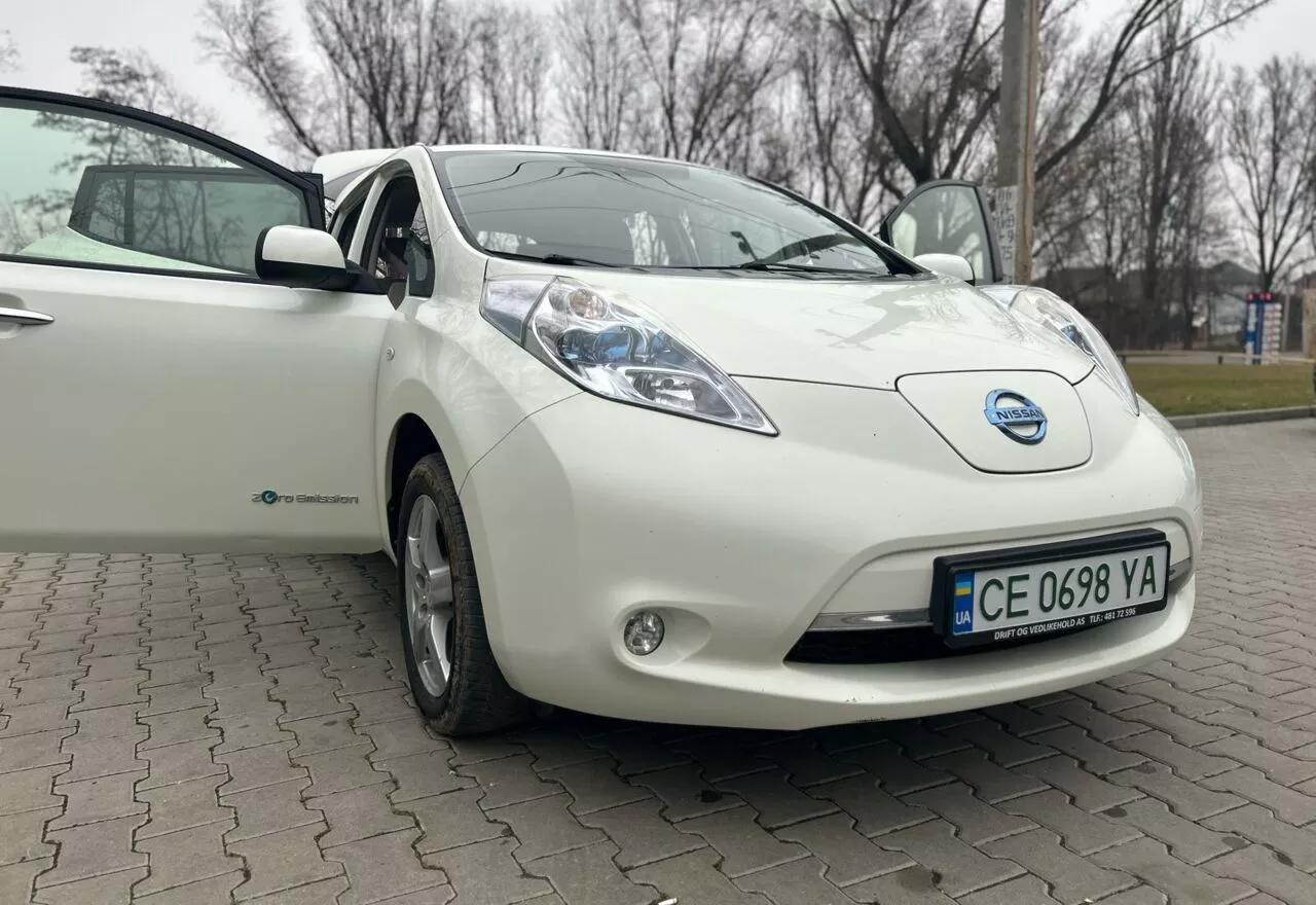 Nissan Leaf  201211