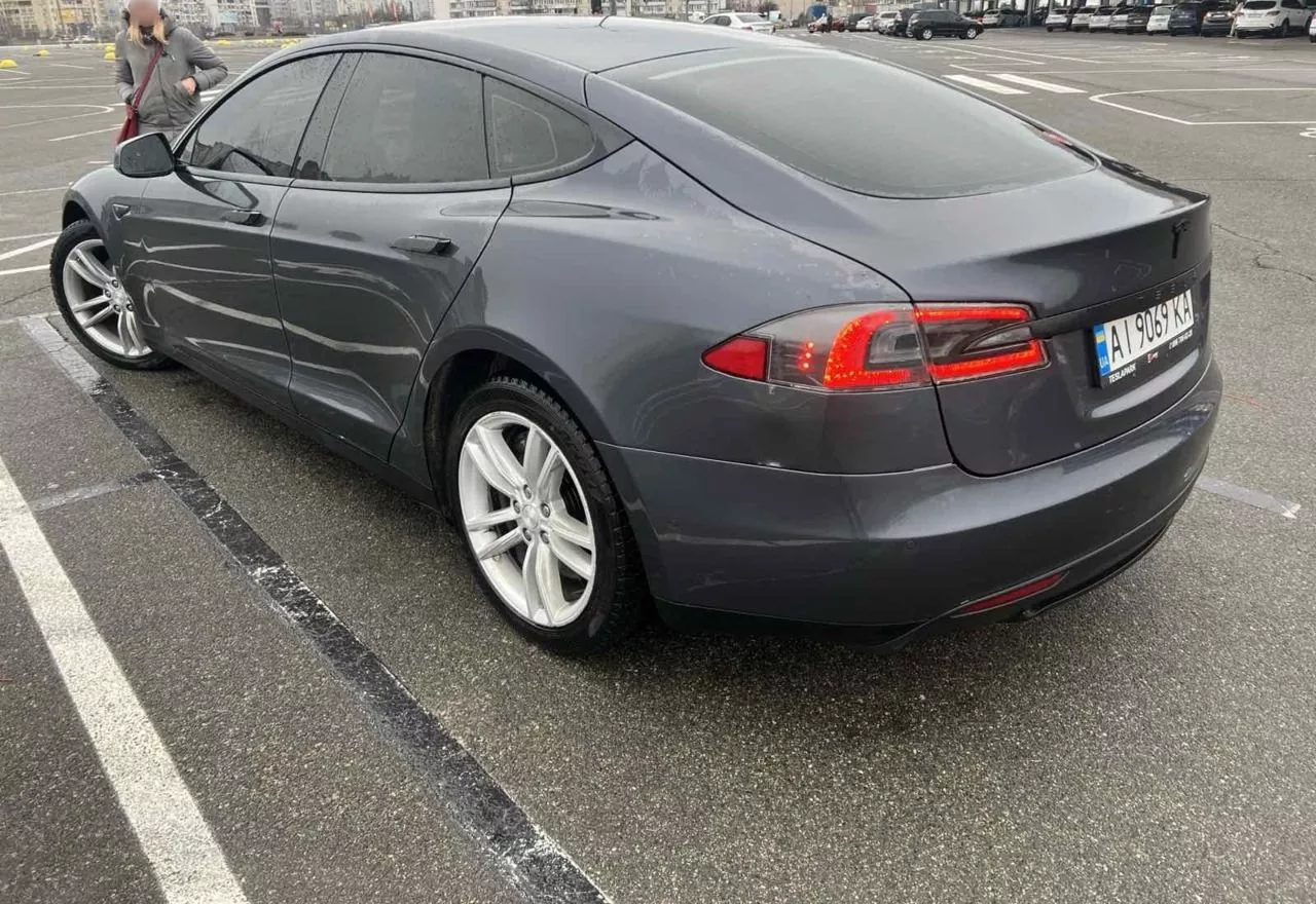 Tesla Model S  85 kWh 201441