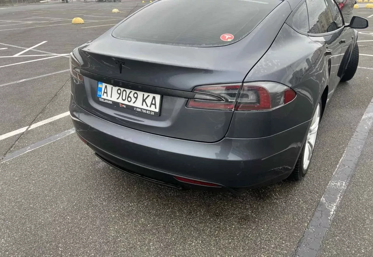 Tesla Model S  85 kWh 201451