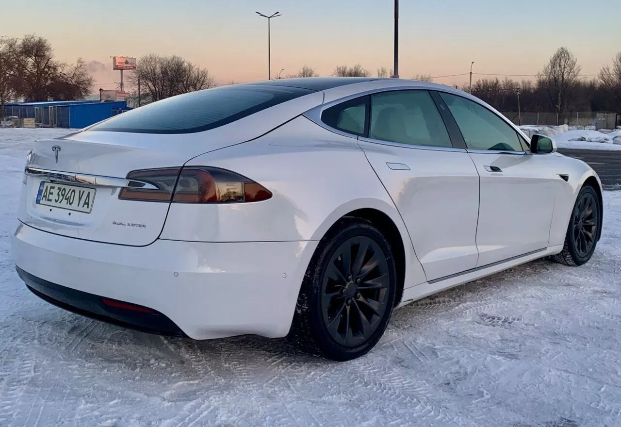 Tesla Model S  100 kWh 2019101