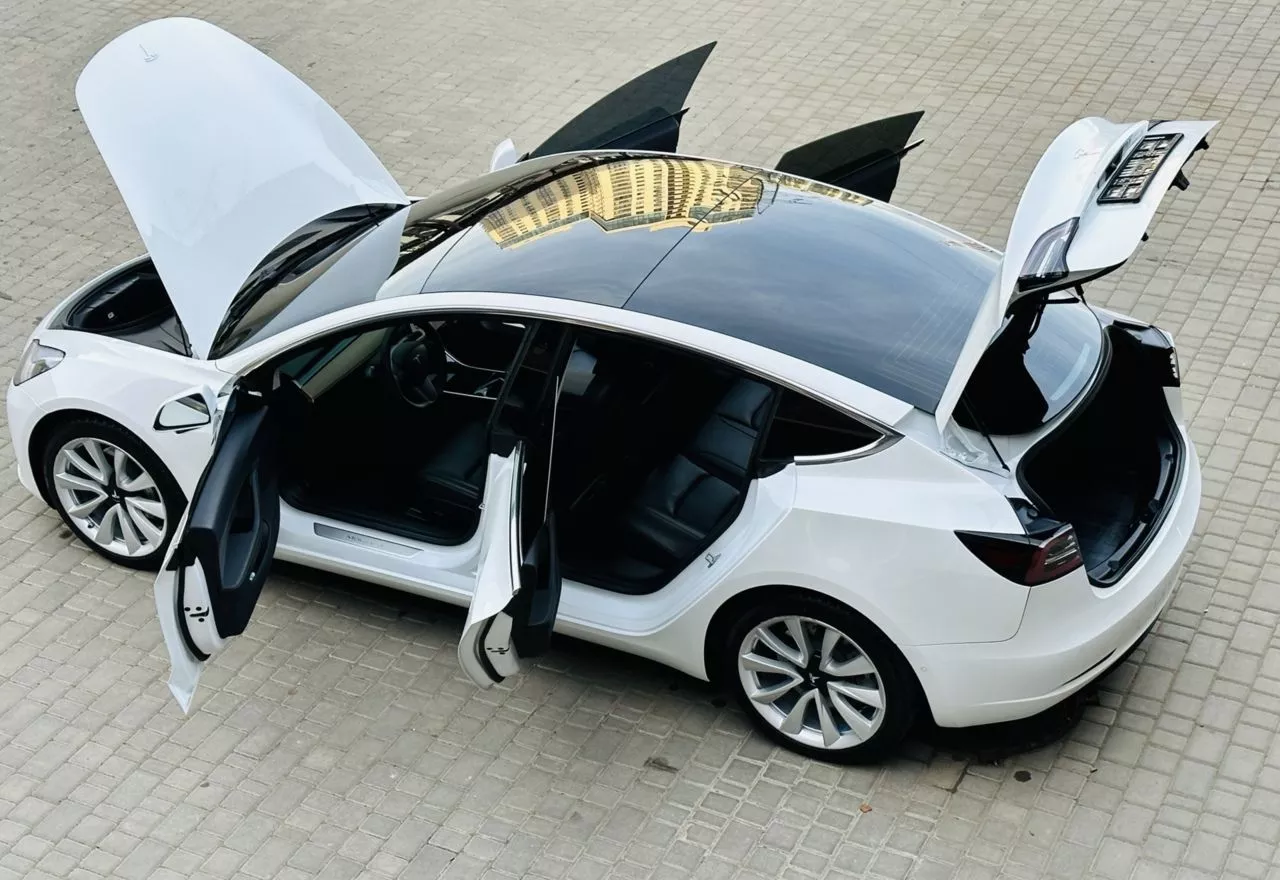 Tesla Model 3  201911