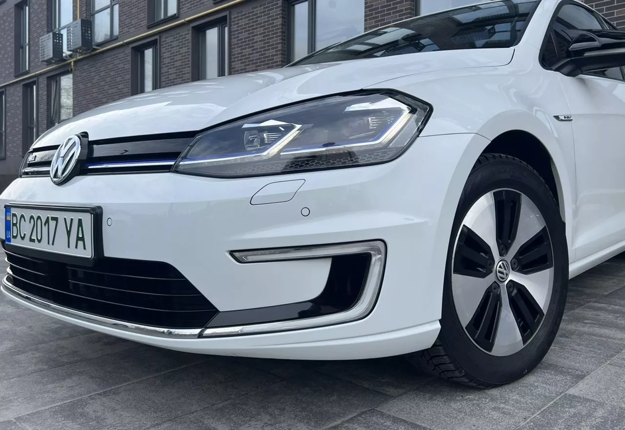 Volkswagen e-Golf  100 kWh 2017131