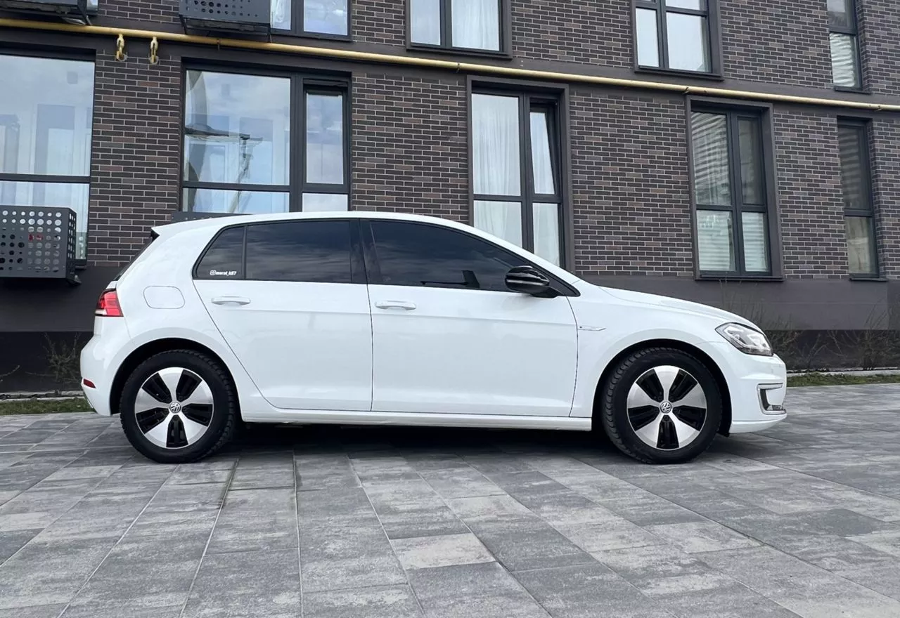 Volkswagen e-Golf  100 kWh 2017171