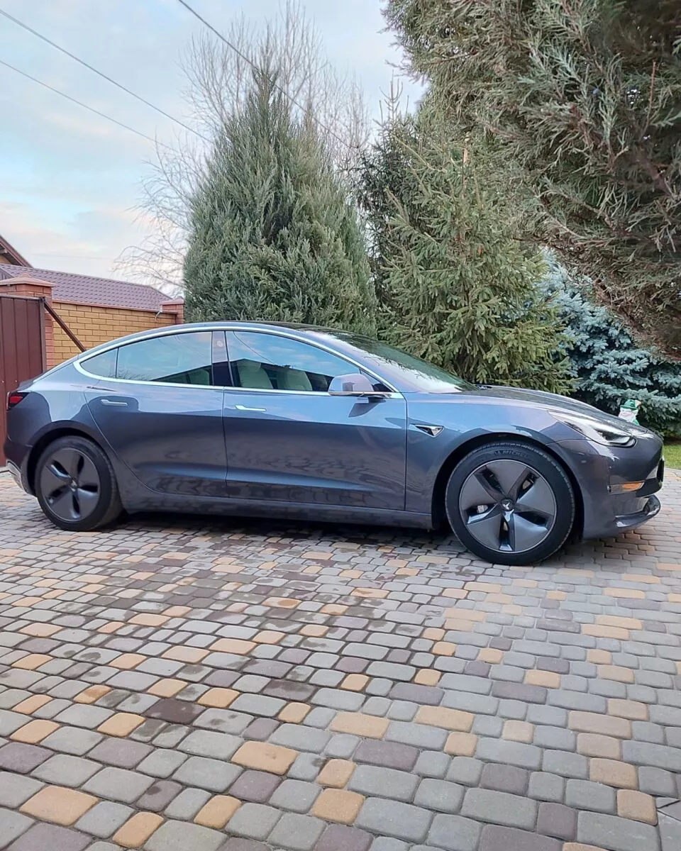 Tesla Model 3  80.5 kWh 201921