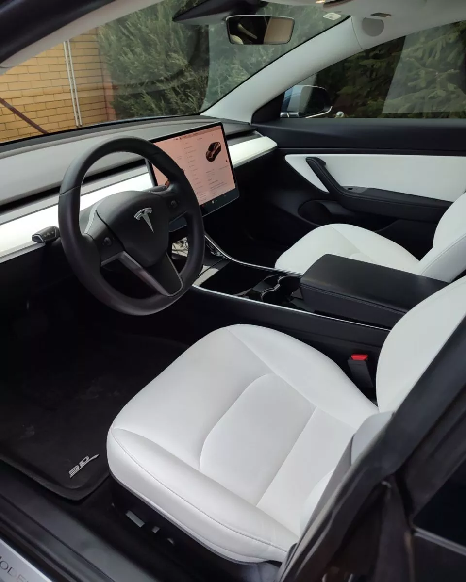 Tesla Model 3  80.5 kWh 2019181