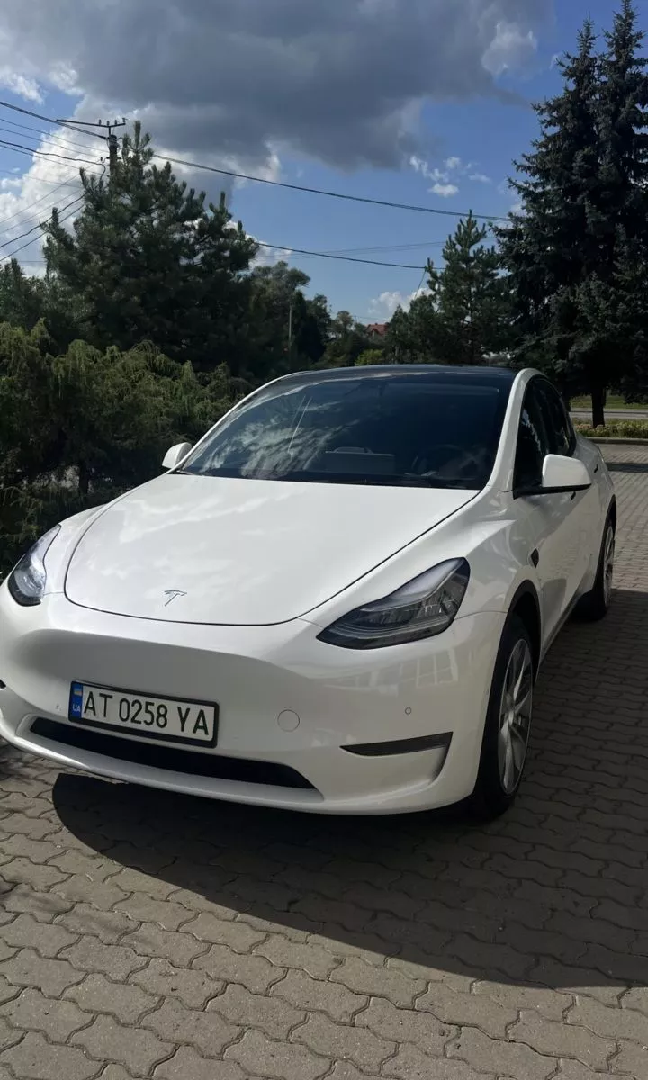 Tesla Model Y  65 kWh 202131