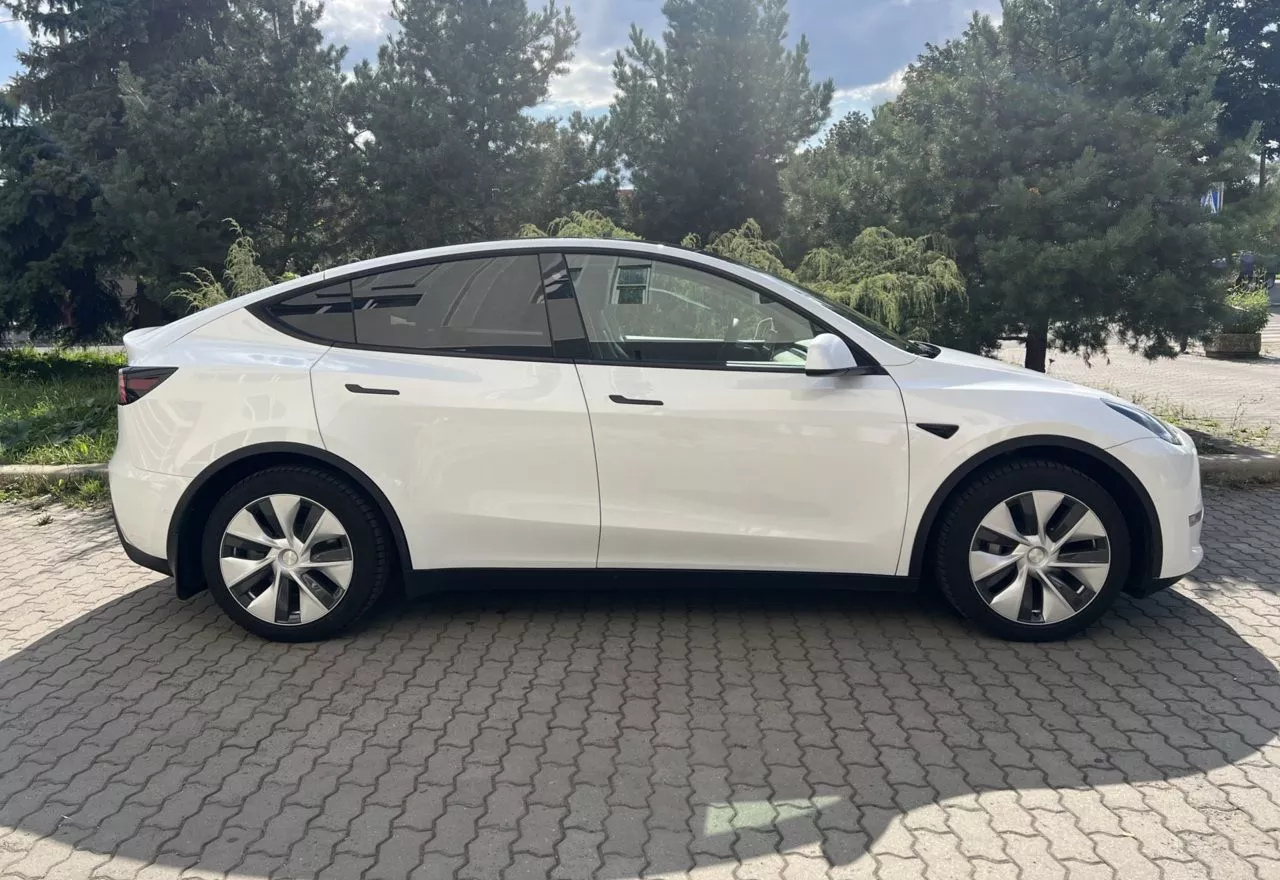 Tesla Model Y  65 kWh 202151