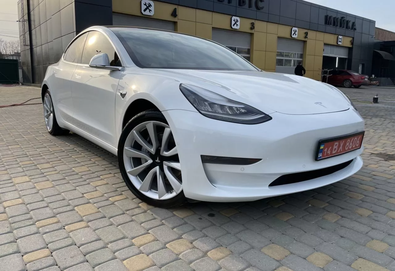 Tesla Model 3  80.5 kWh 202021