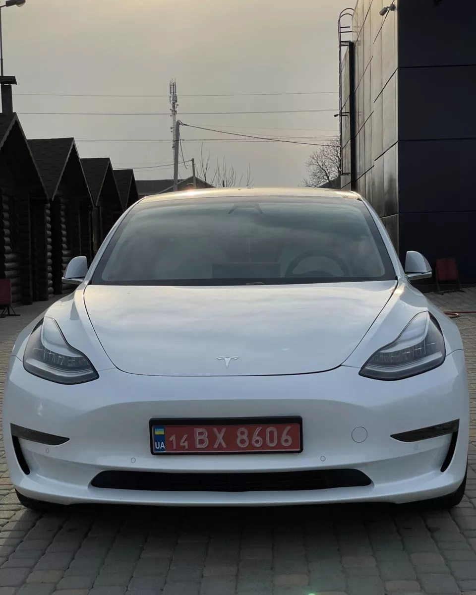 Tesla Model 3  80.5 kWh 2020131