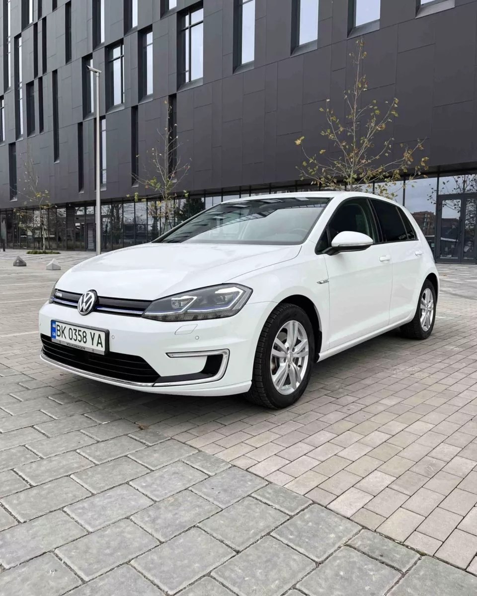 Volkswagen e-Golf  201801