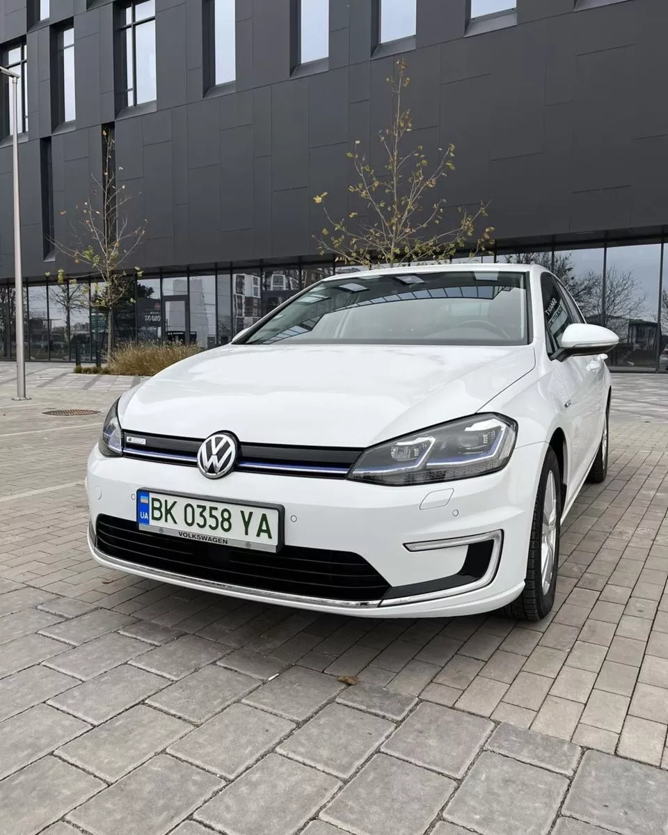 Volkswagen e-Golf  201811