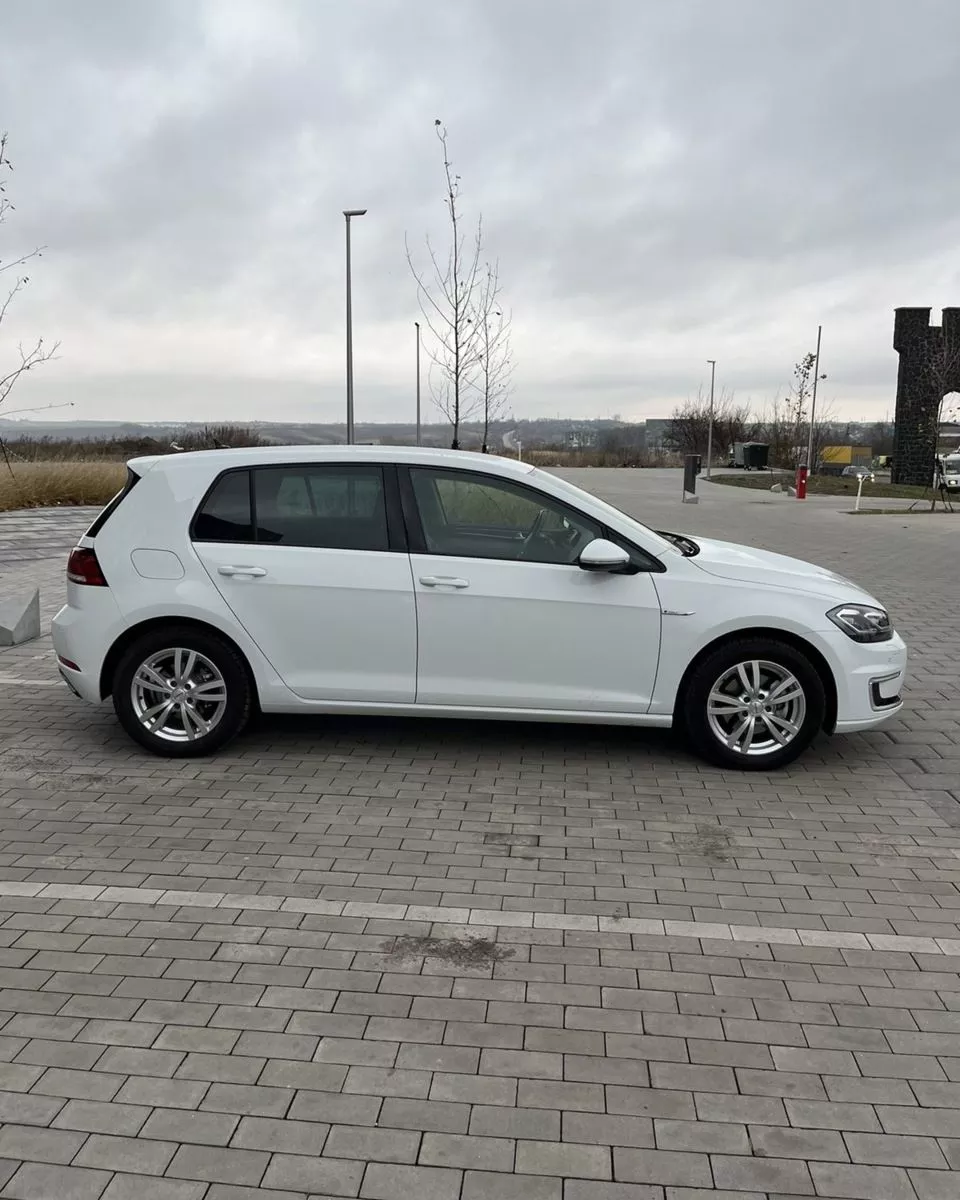 Volkswagen e-Golf  201841