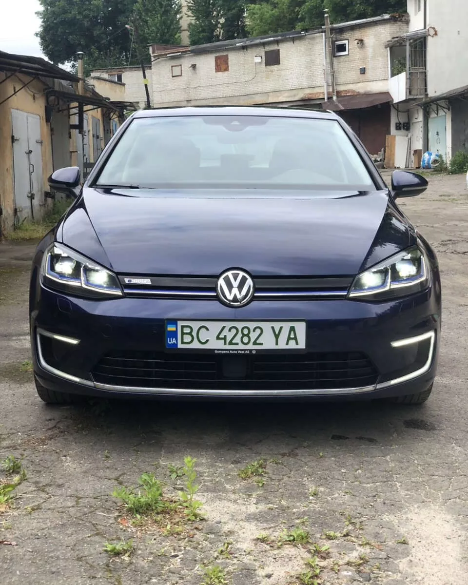 Volkswagen e-Golf  36 kWh 201801