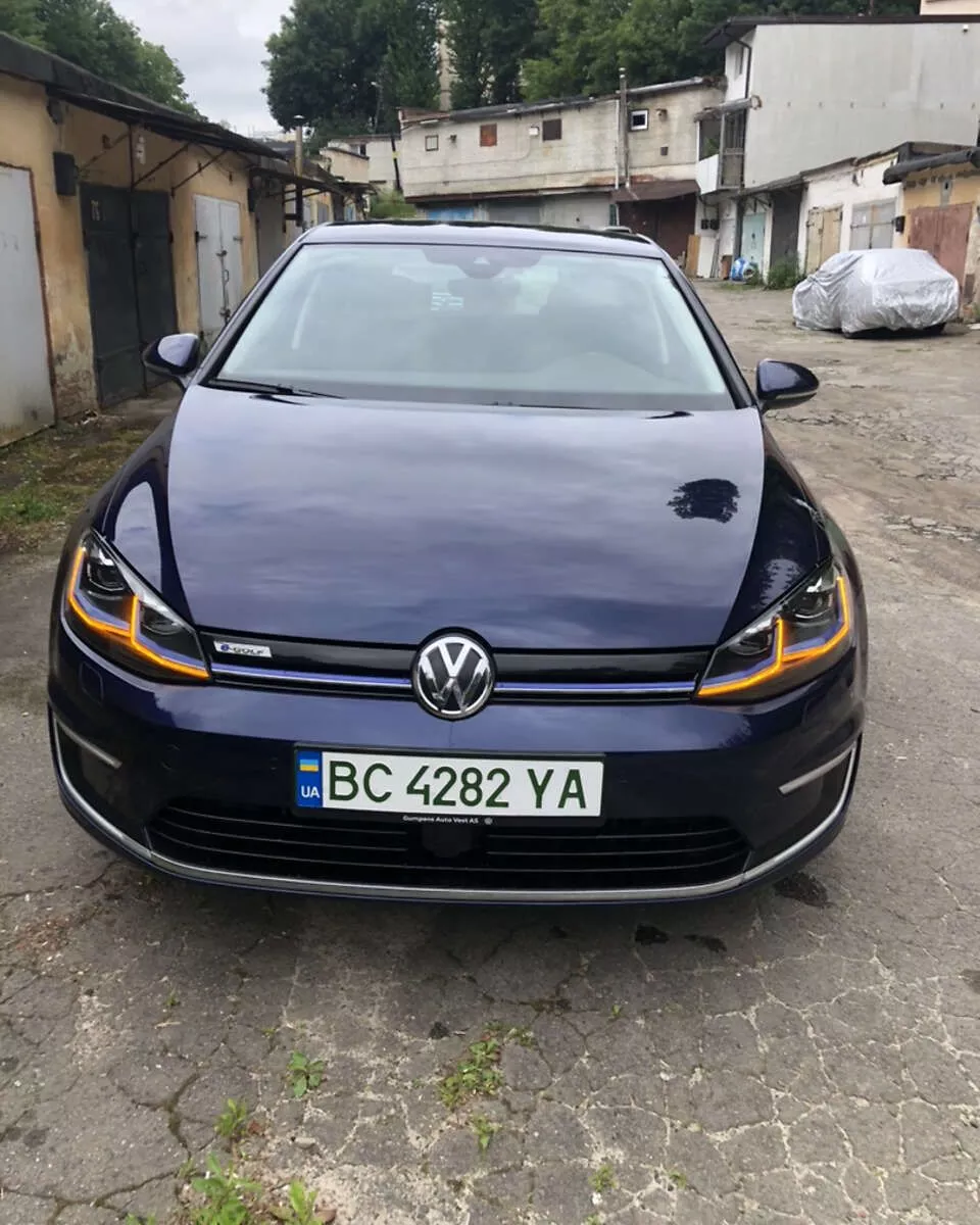 Volkswagen e-Golf  36 kWh 201821