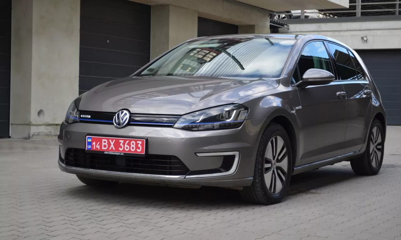 Volkswagen e-Golf  24 kWh 201511