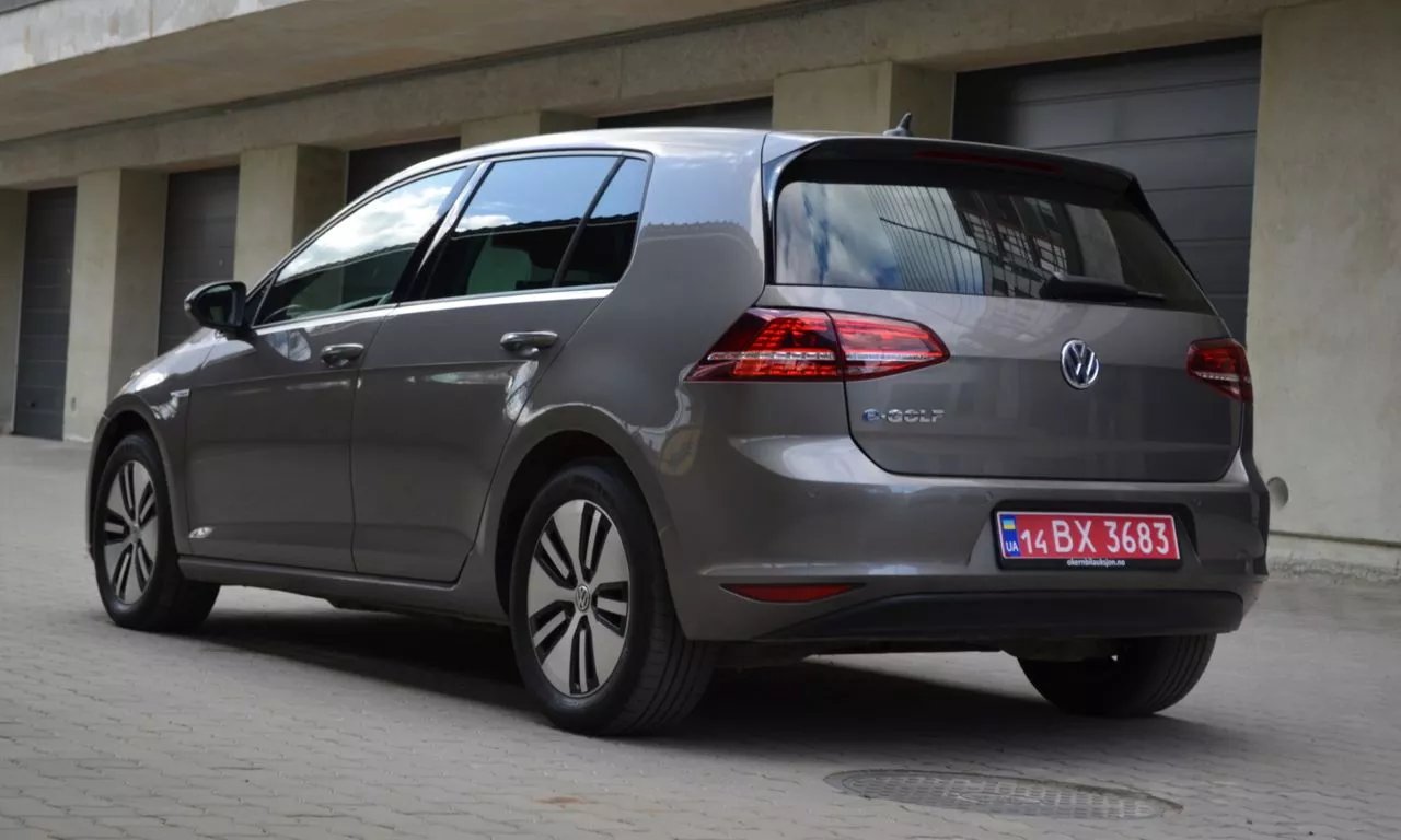 Volkswagen e-Golf  24 kWh 201551