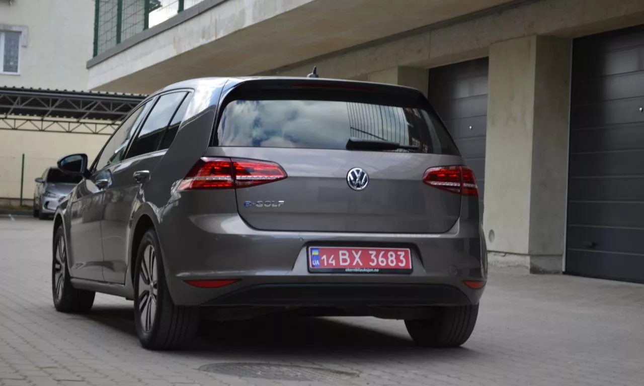 Volkswagen e-Golf  24 kWh 201561