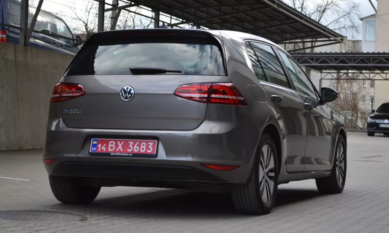 Volkswagen e-Golf  24 kWh 201571