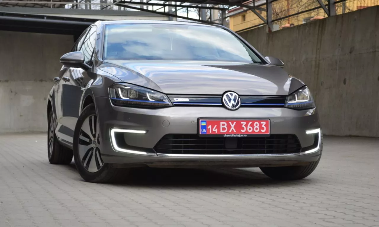 Volkswagen e-Golf  24 kWh 2015231