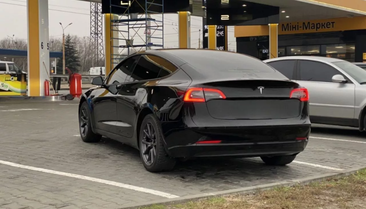 Tesla Model 3  62 kWh 202251