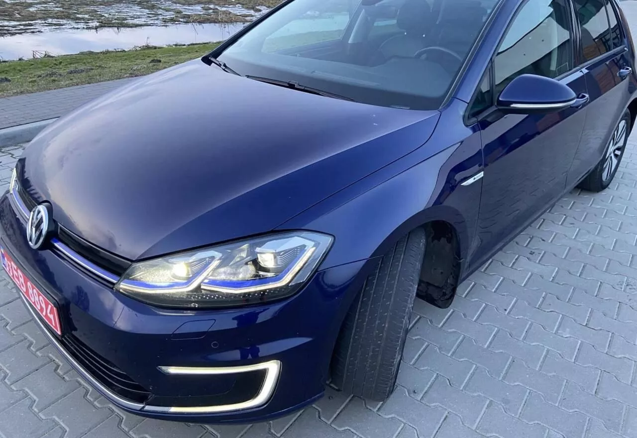 Volkswagen e-Golf  36 kWh 201811