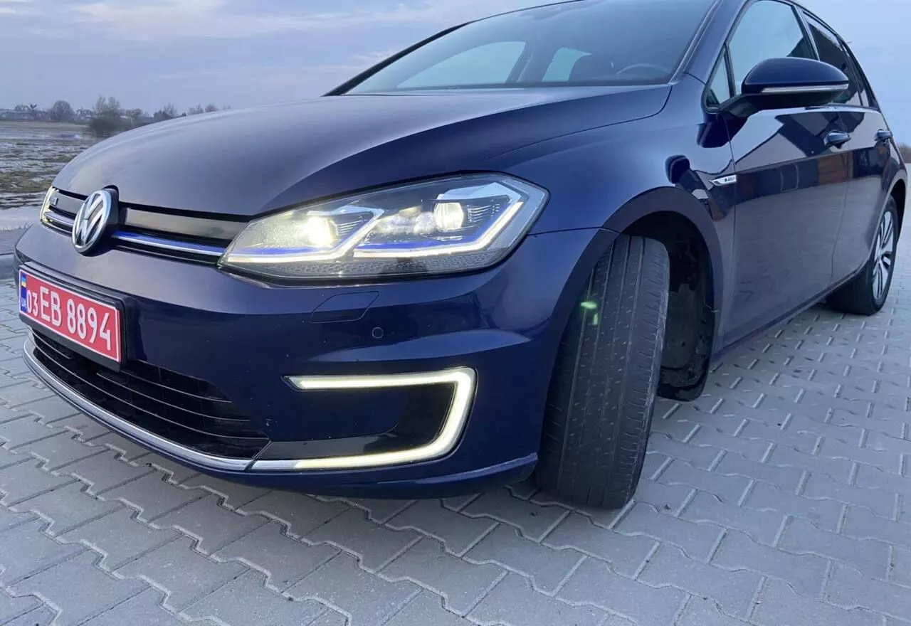 Volkswagen e-Golf  36 kWh 201831