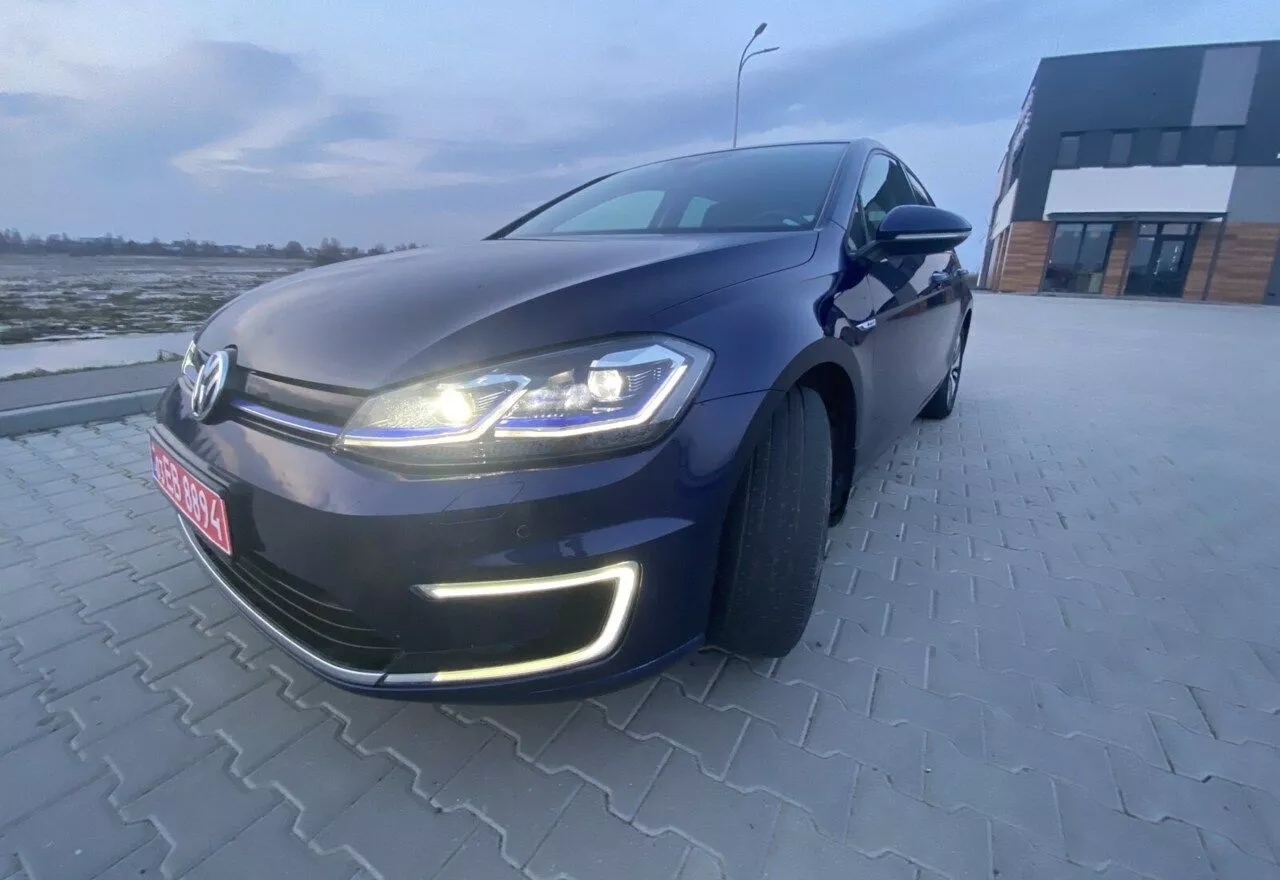 Volkswagen e-Golf  36 kWh 201841