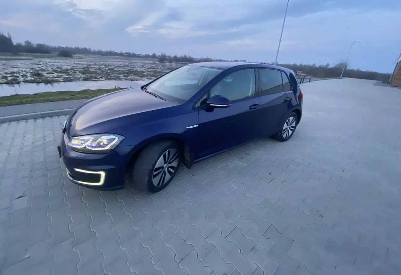 Volkswagen e-Golf  36 kWh 201851