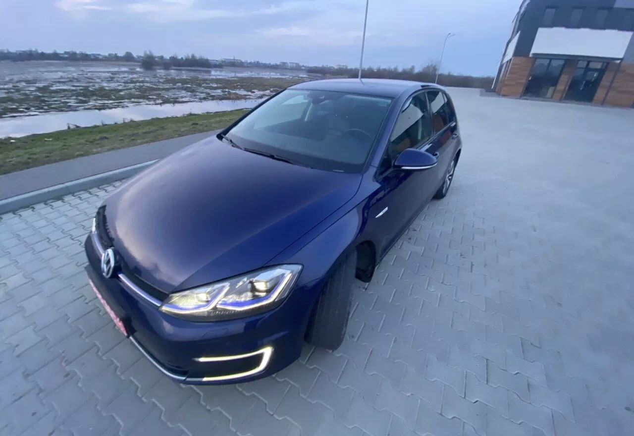 Volkswagen e-Golf  36 kWh 201871