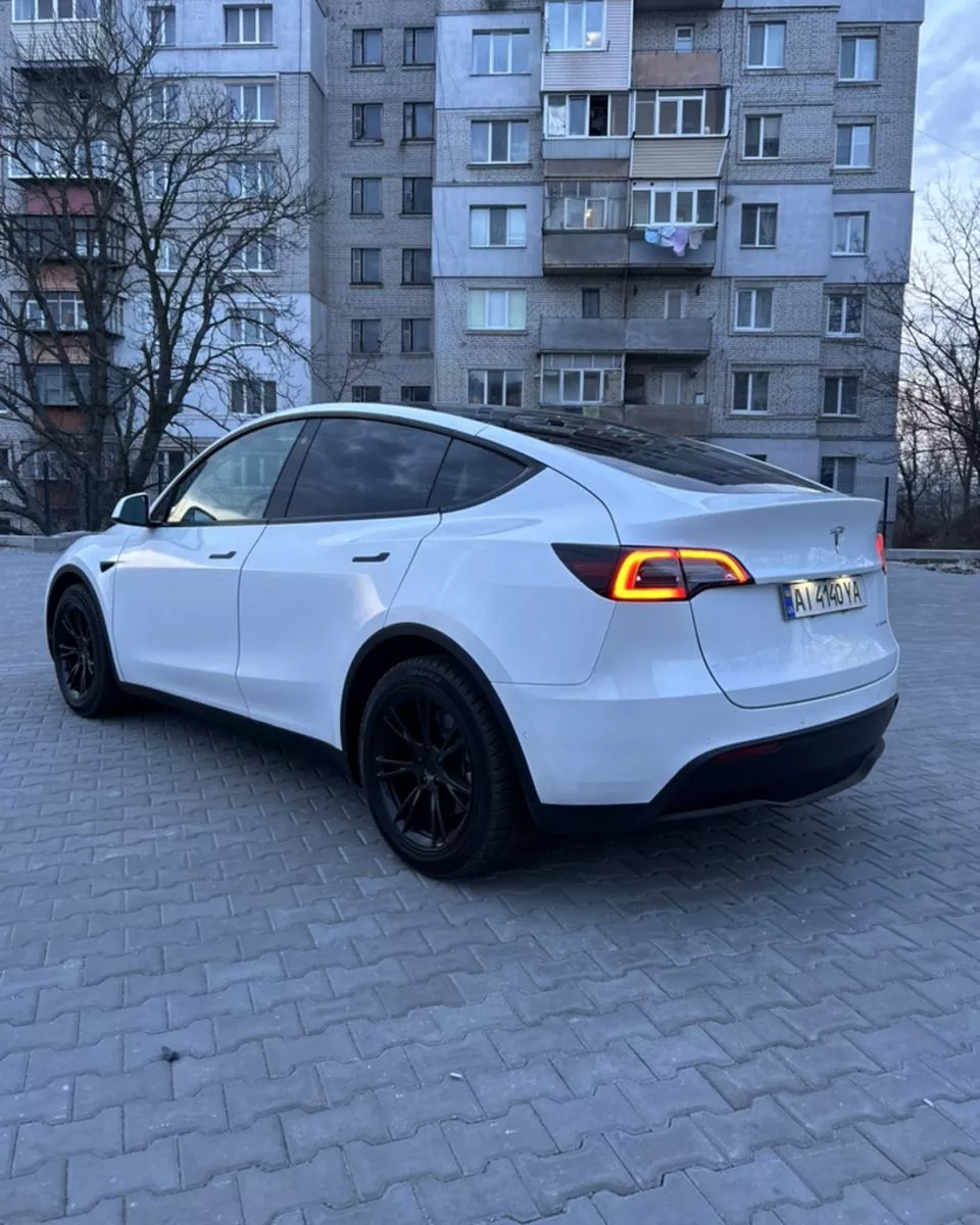 Tesla Model Y  80.5 kWh 202221