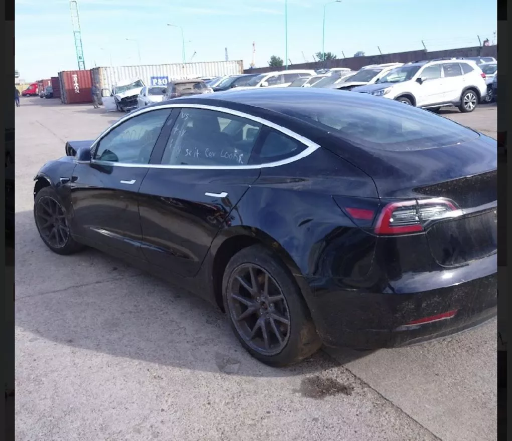 Tesla Model 3  75 kWh 2018241