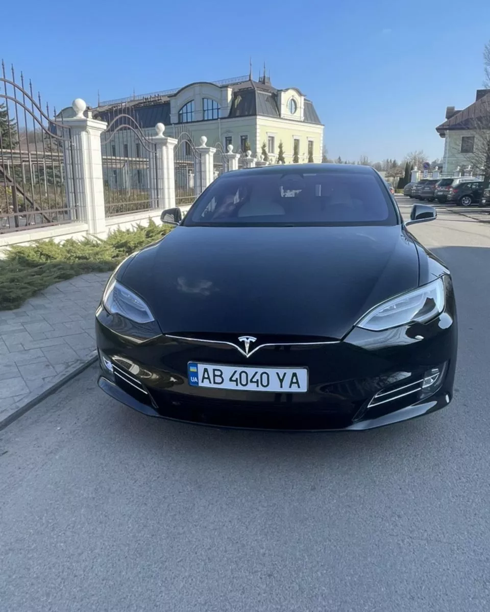 Tesla Model S  75 kWh 2018131