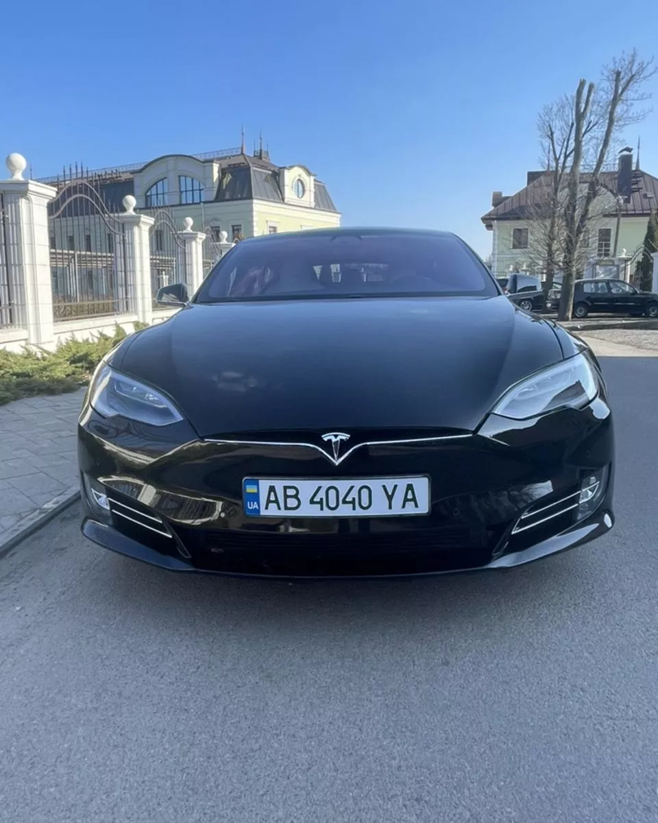 Tesla Model S  75 kWh 2018201