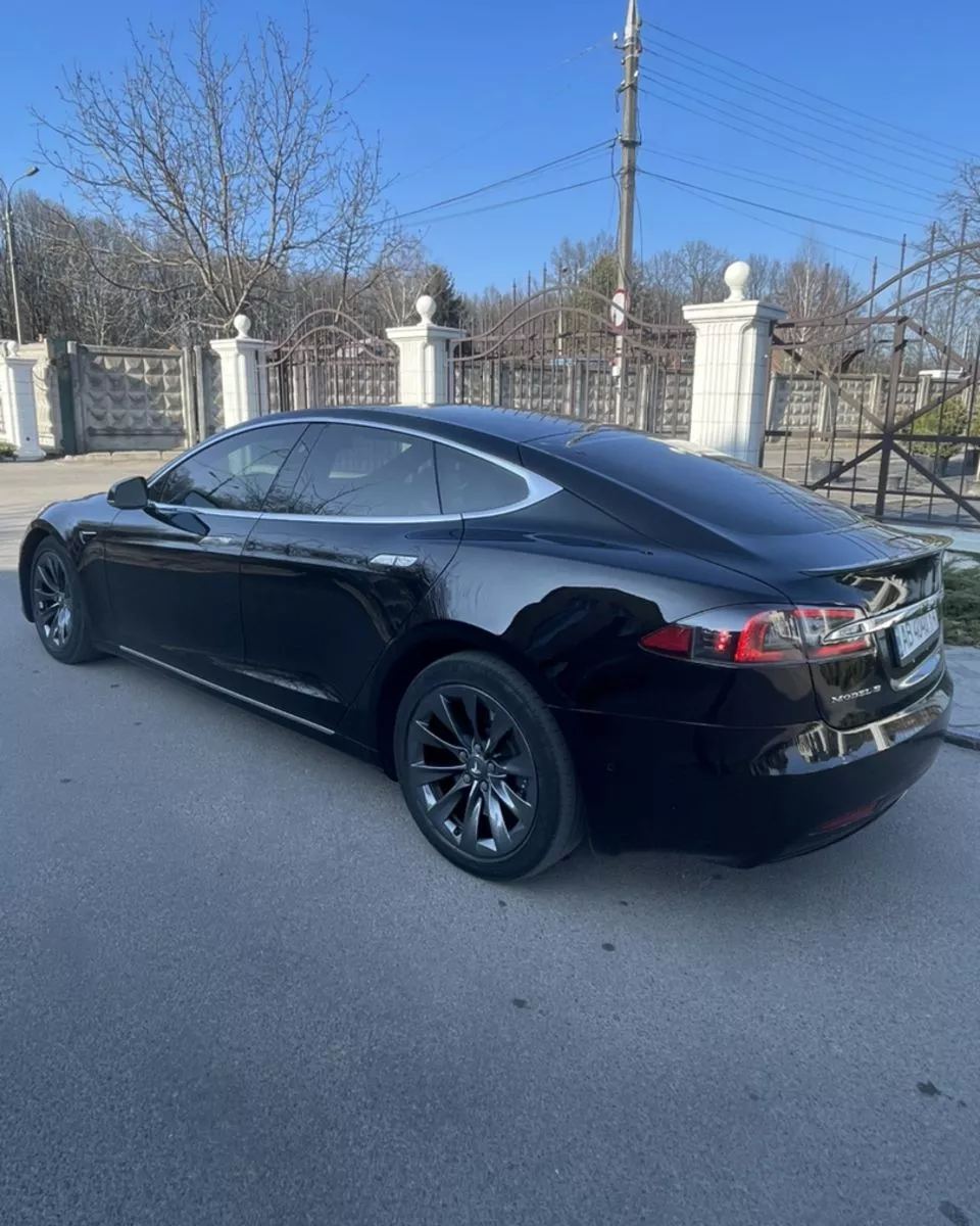 Tesla Model S  75 kWh 2018241