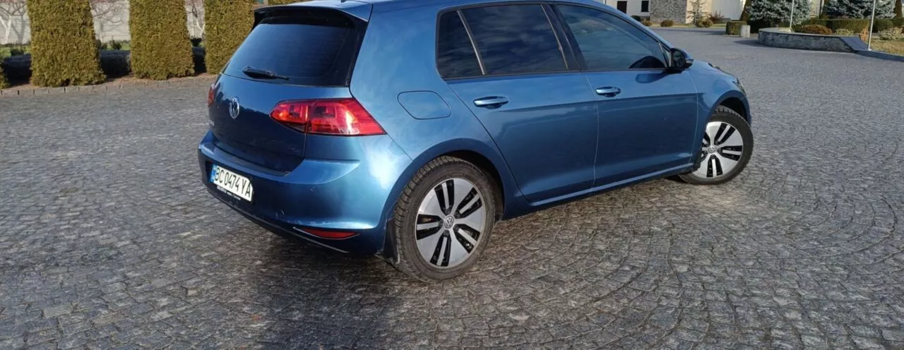 Volkswagen e-Golf  24 kWh 201571