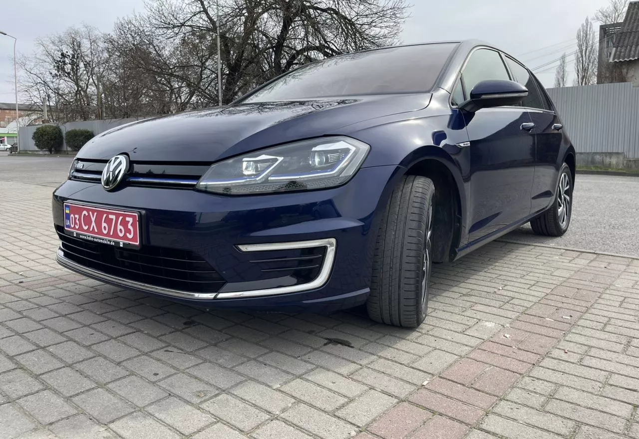 Volkswagen e-Golf  201901