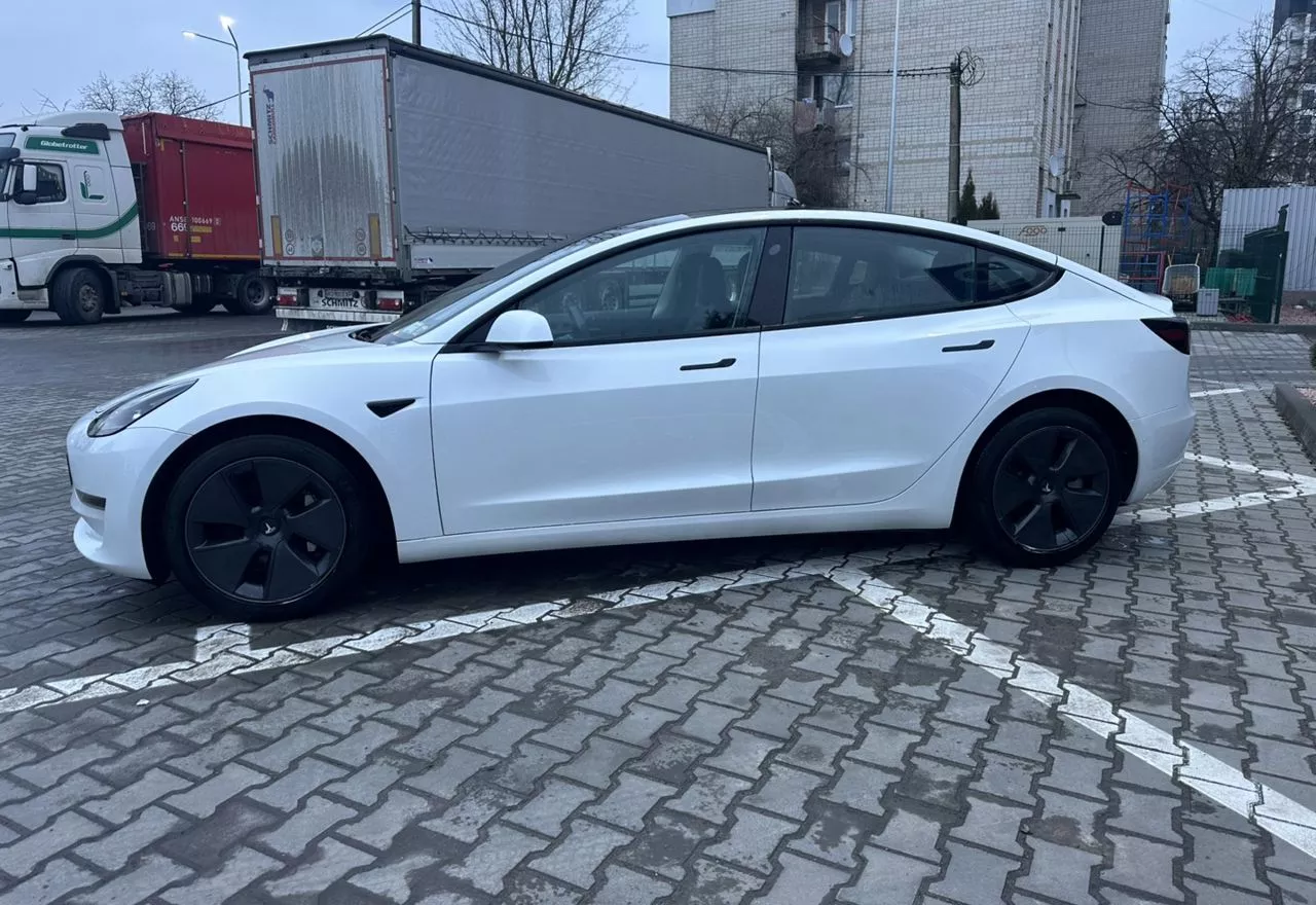 Tesla Model 3  54 kWh 202141