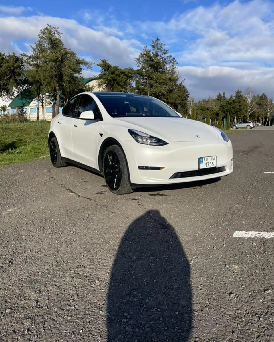 Tesla Model Y  80.5 kWh 202221